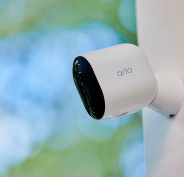 Arlo Pro 4 Spotlight Camera - 1 Kit, White